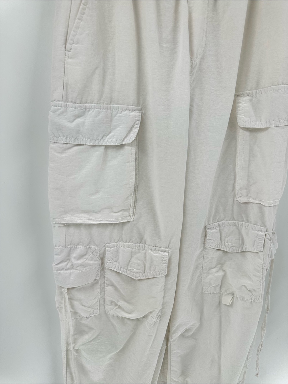 Aeropostale Parachute White Multi-Pocket Cargo Pants - Picture 3 of 15